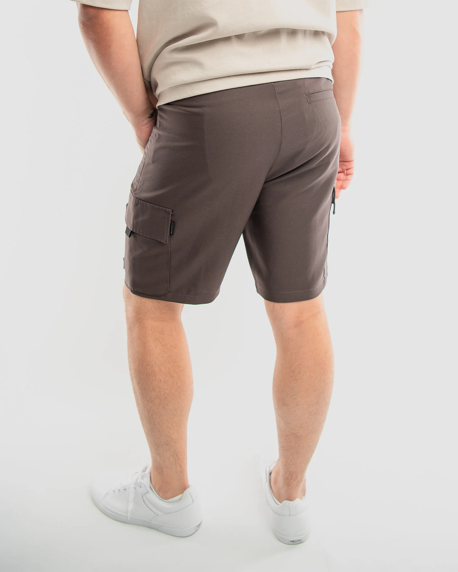 MEN'S ADLAI POLY TECH CARGO SHORTS - Image 11