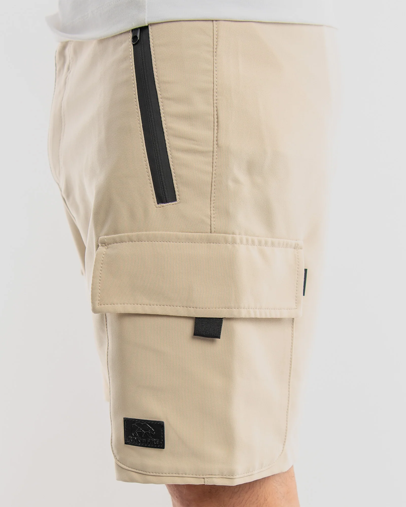 MEN'S ADLAI POLY TECH CARGO SHORTS - Image 4