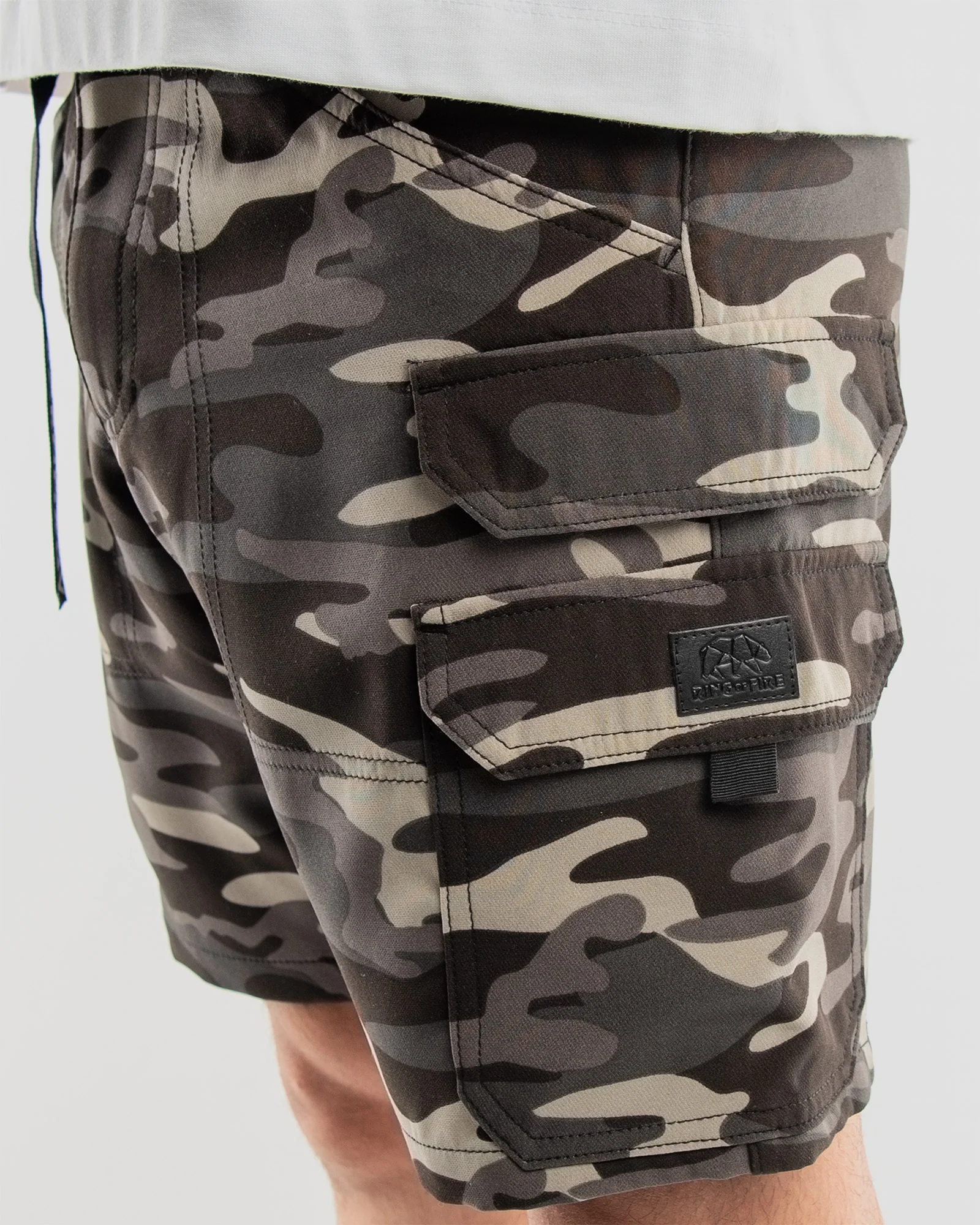 MEN'S AZZAH POLY TECH CARGO SHORTS - Image 4